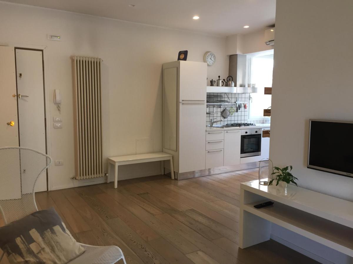 Suite Mare Centro Pesaro Bagian luar foto